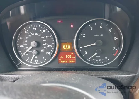 2006 BMW 330I z USA, uszkodzony, nr VIN WBAVB33576AZ86541